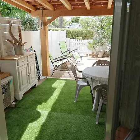 Les Lavandines Holiday home *